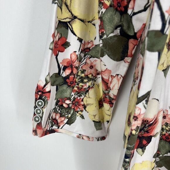 Chicos T Shirt Size 3 XL Womens White Red Gathered Floral Print Top Sweatheart - Picture 3 of 9